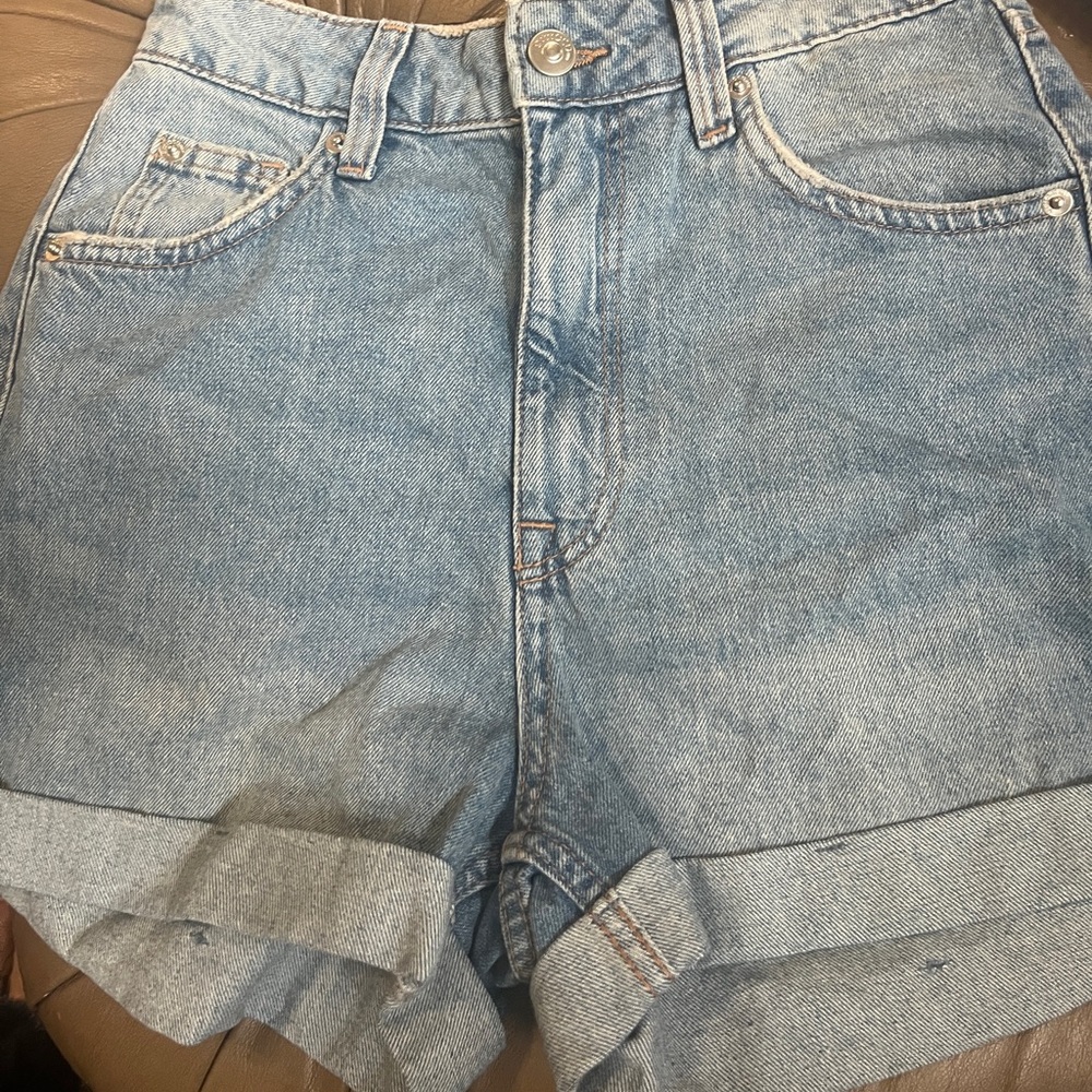H&M Divided Mom Shorts Size 0 New With Tags